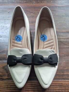 NWT Adrienne Vittadini Loafers